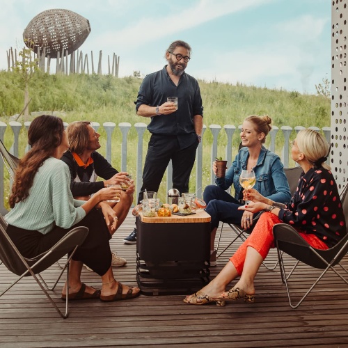 Planche en bois assise brasero Cube noir Höfats